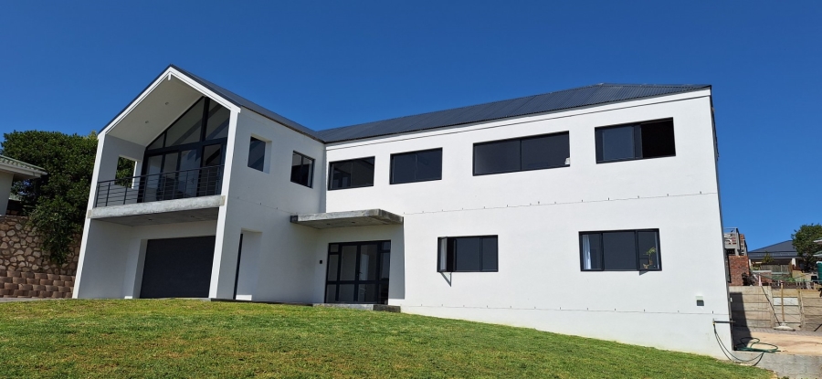 4 Bedroom Property for Sale in Stilbaai Wes Western Cape